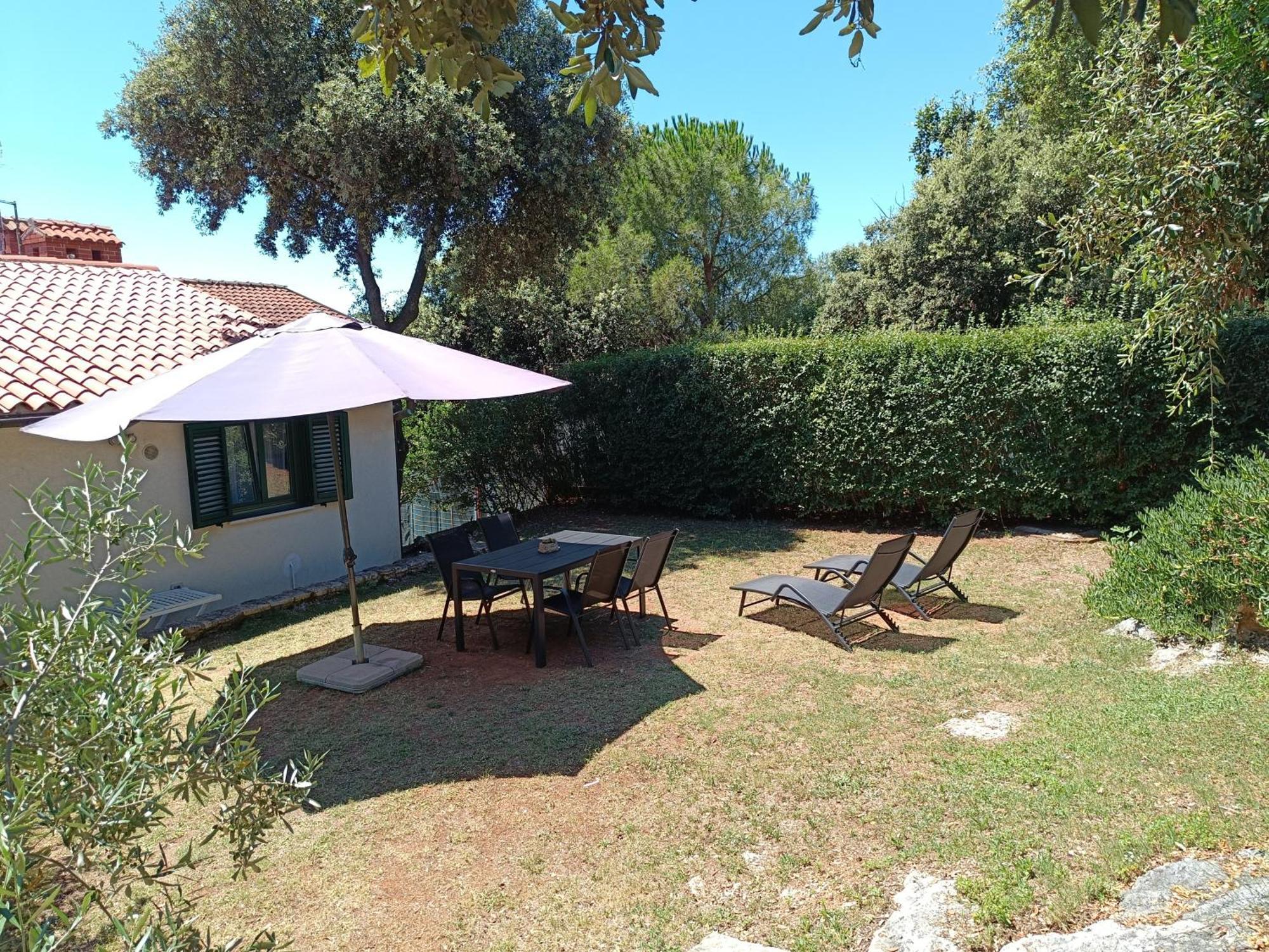 Apartamento Garden Pjescana Uvala Exterior foto