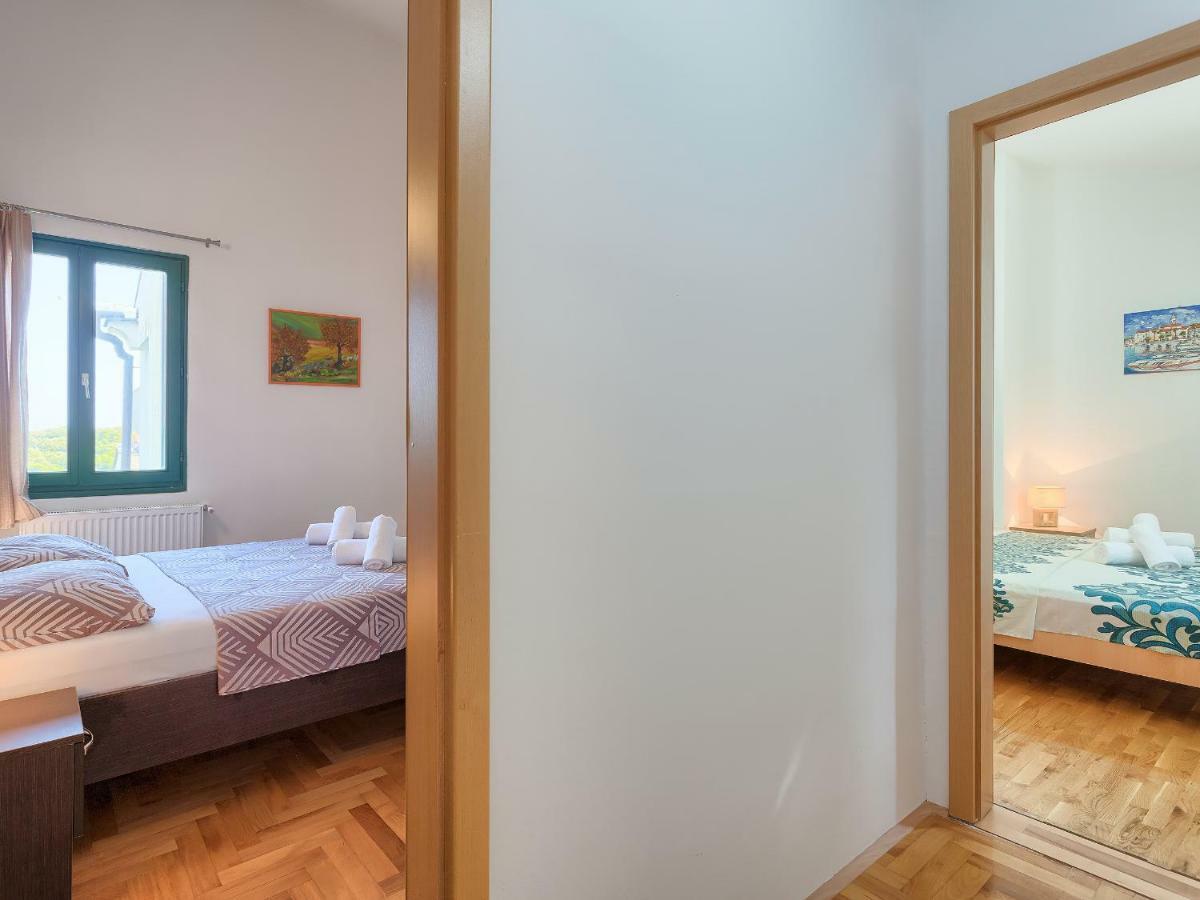 Apartamento Garden Pjescana Uvala Exterior foto
