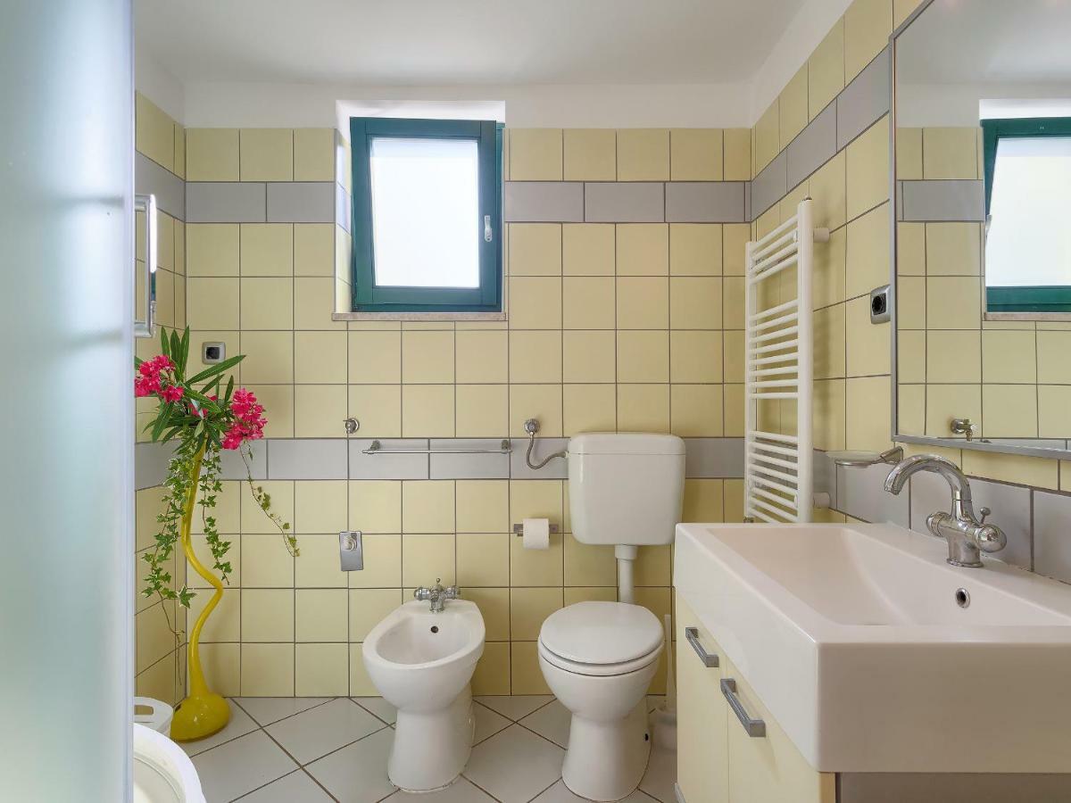 Apartamento Garden Pjescana Uvala Exterior foto