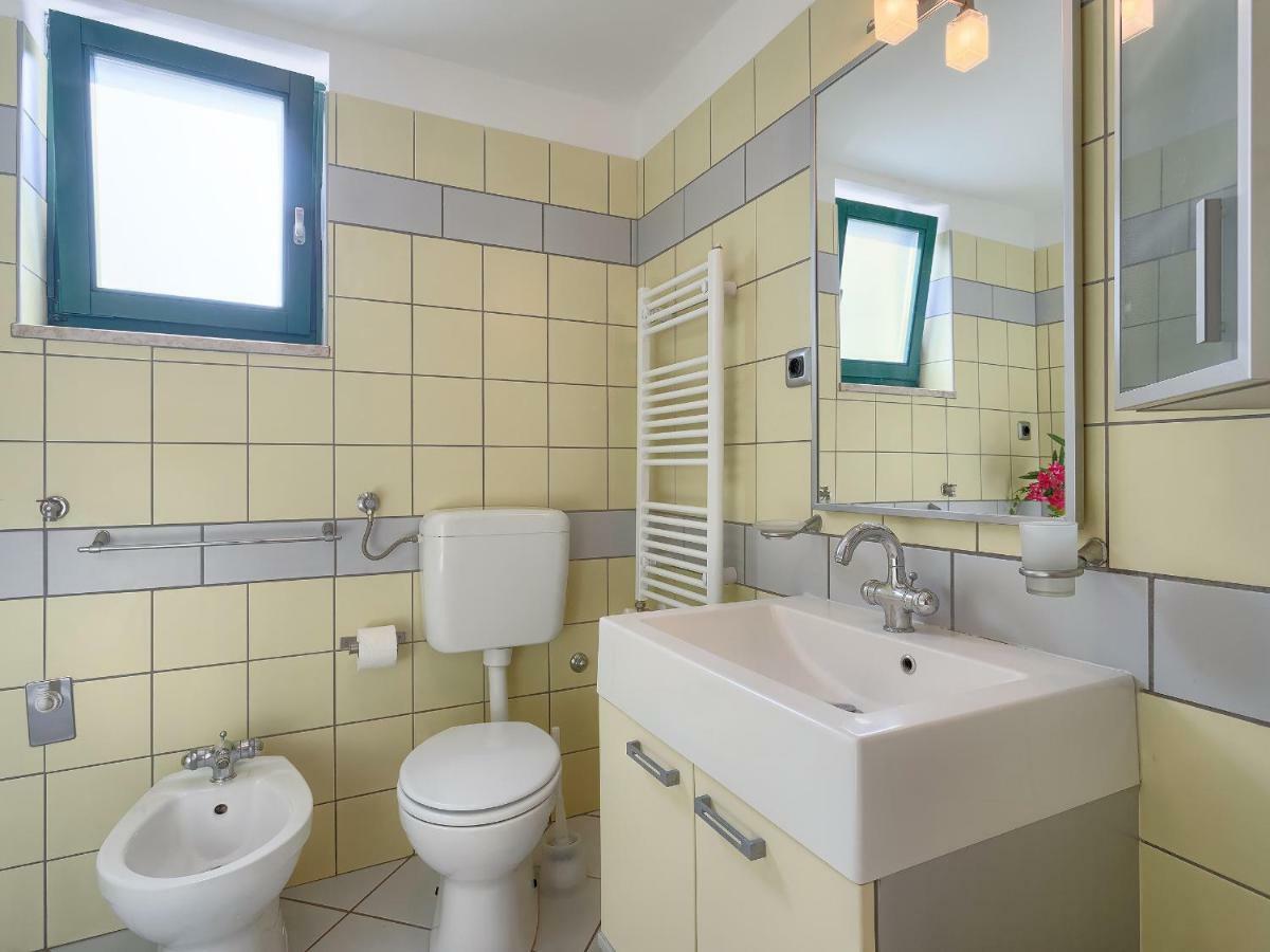 Apartamento Garden Pjescana Uvala Exterior foto